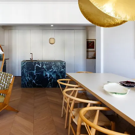 Elegant Duplex Sur Le Cadre Royal Au Coeur De 세테