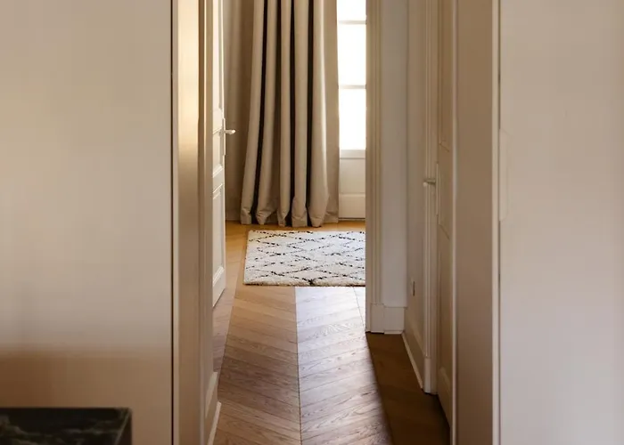 Elegant Duplex Sur Le Cadre Royal Au Coeur De Apartamento Sète